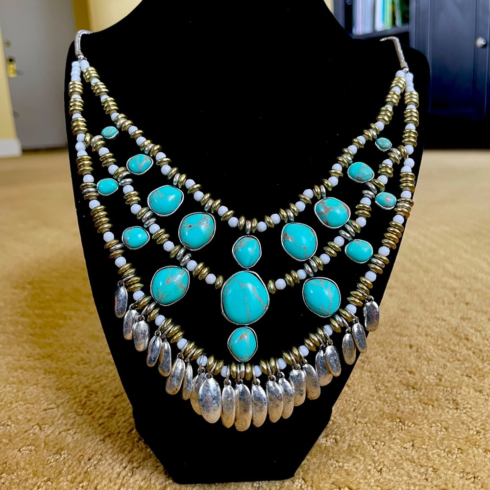 Lucky Brand necklace. Exquisite solid piece.